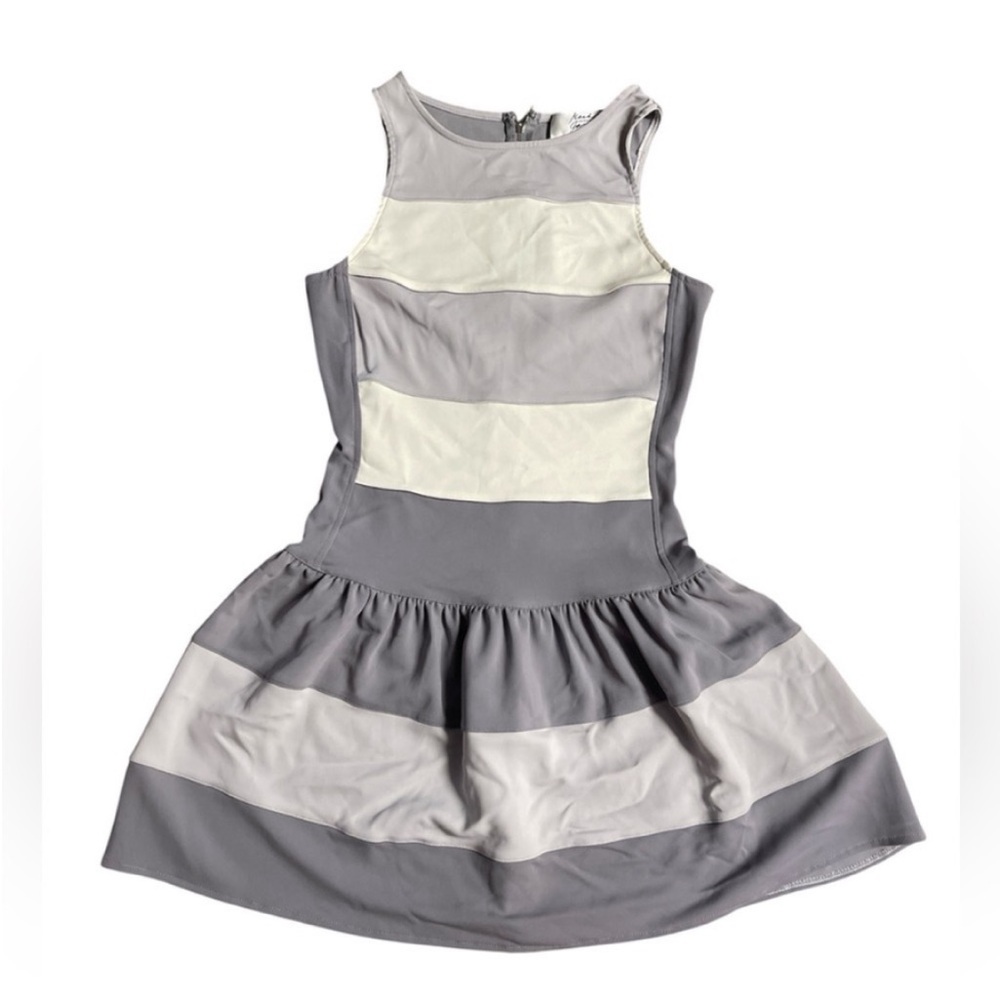 Badgley Mischka Marc & James Mini
Dress in Gray and Cream Size XS